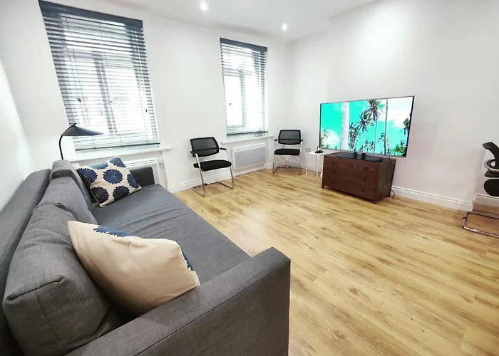 3 Bed Flat Close To Liverpool St & Brick Lane